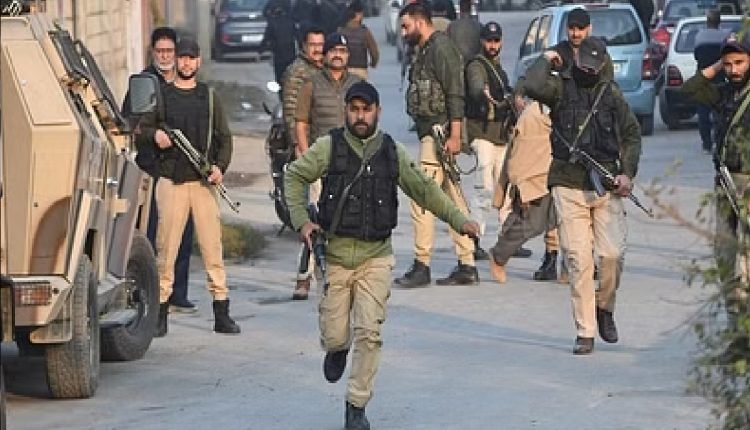 Target Killing: 24 घंटे के भीतर दूसरा आतंकी हमला, पुलवामा में UP के श्रमिक की गोली मारकर हत्या