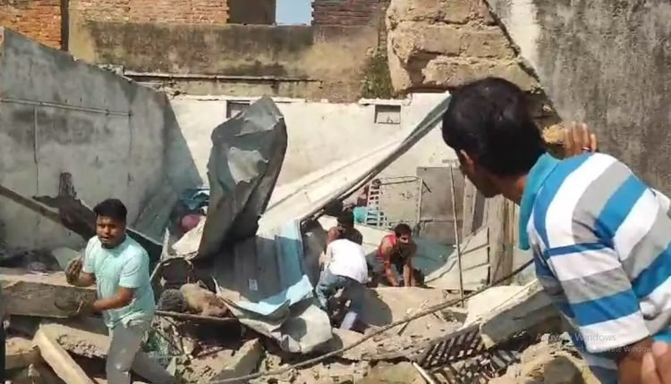 MP: दमोह की अवैध पटाखा फैक्ट्री में विस्फोट, 4 लोगों की मौत और 8 घायल