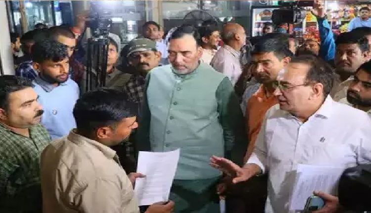 1 नवंबर से सिर्फ इलेक्ट्रिक, CNG और BS-VI बसों की ही एंट्री, क्या बोले पर्यावरण मंत्री