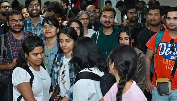 Operation Ajay: इजरायल से भारतीयों को सुरक्षित लेकर दिल्ली लौटी चौथी फ्लाइट, 274 लोगों को रेस्क्यू किया गया