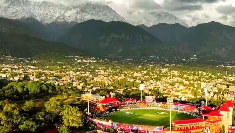 धर्मशाला में खेले जा रहे भारत बनाम न्यूजीलैंड मैच के बीच बढ़ाई गई सुरक्षा व्यवस्था
