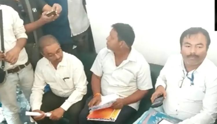 Chhattisgarh: होटल में पकड़े गए छत्तीसगढ़ के कई प्रत्याशी, बिना अनुमति के कर रहे थे बैठक