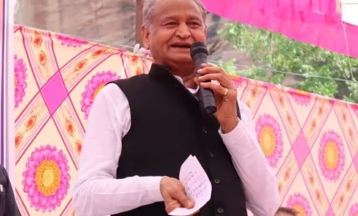 Rajasthan Election 2023: राजस्थान के सीएम अशोक गहलोत बोले- 'इस देश में कुत्तों से ज्यादा घूम रही है ED'
