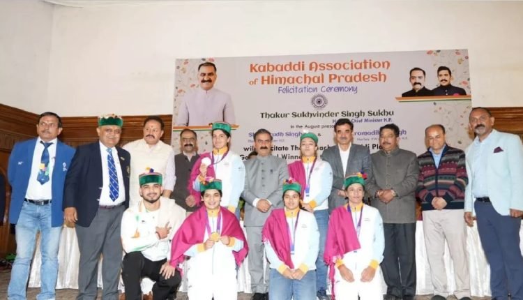 Himachal में एशियाई खेलों की विजेता खिलाड़ियों का सम्मान, CM सुक्खू बोले-‘खेल नीति में होगा बदलाव’