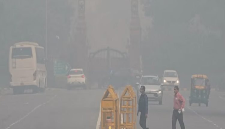 दिल्ली में अगले 2-3 दिनों तक प्रदूषण 'बहुत खराब' श्रेणी में रहने की संभावना, स्पेशल टास्ट फोर्स का हुआ गठन