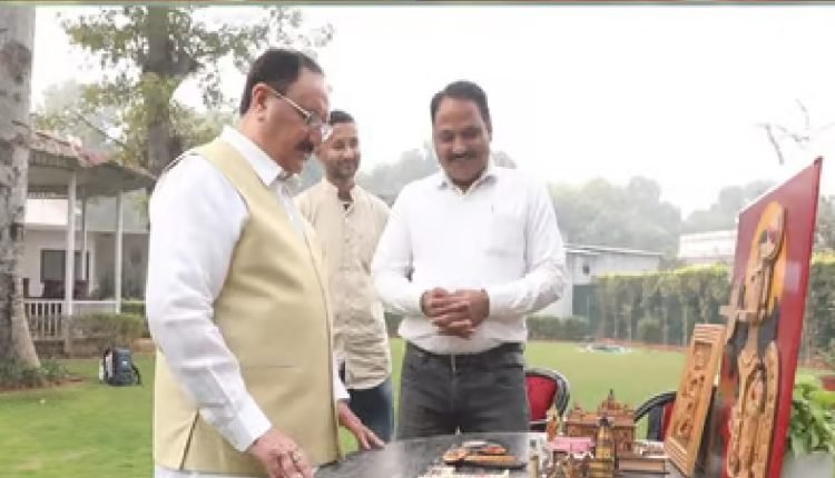 Vocal for Local: जेपी नड्डा ने 'वोकल फॉर लोकल' को बढ़ावा देने के लिए स्थानीय उत्पाद खरीदे