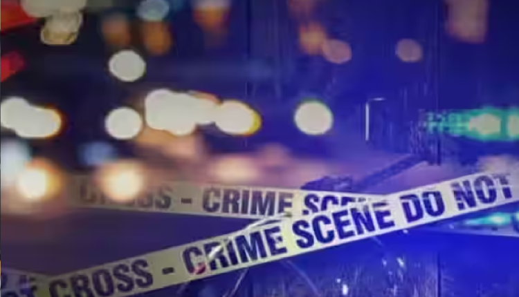 Delhi Crime: सनकी पिता ने दिल दहलाने वाली घटना को दिया अंजाम, 2 मासूम की गला रेतकर हत्या की कोशिश