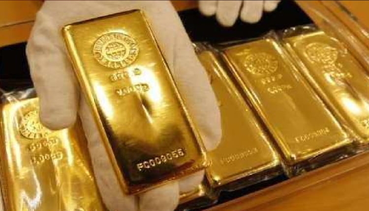 Gold Return: सोने के बढ़ते आयात से चिंता तो लाजिम पर इस साल बेहतरीन रिटर्न देने वाले ऐसेट्स में फिर चमका गोल्ड