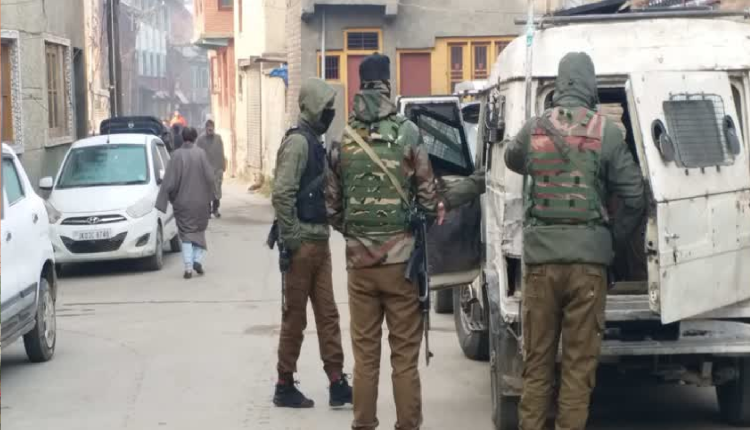 SIA Raids: अनंतनाग-कुलगाम समेत घाटी में कई स्थानों पर SIA का छापा, आतंक के खिलाफ कार्रवाई