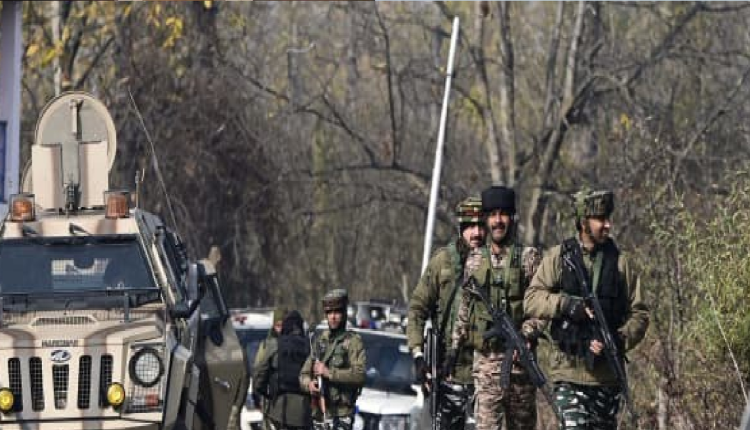 जम्मू-कश्मीर के पुंछ में सेना के जवानों को ले जा रही 2 गाड़ियों पर आतंकी हमला, 3 सैनिक शहीद