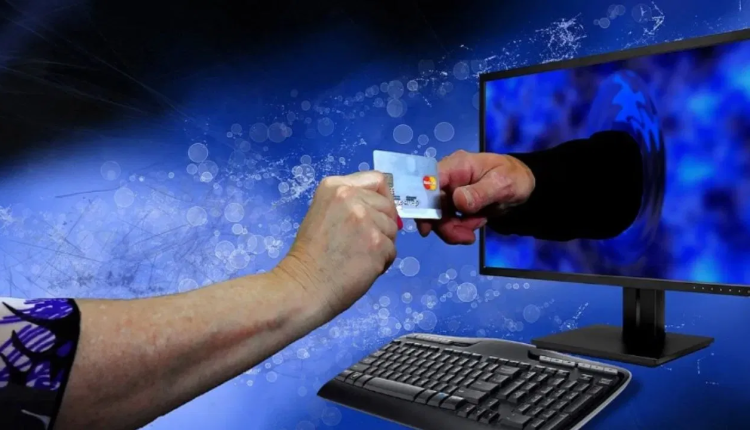 Dark Patterns: ईकॉमर्स कंपनियों पर नकेल, डार्क पैटर्न पर लगा बैन, जानिए कैसे गुमराह हो रहे थे आप