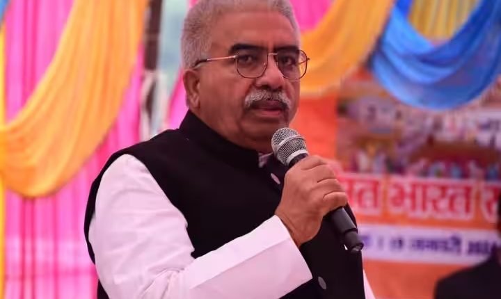 UP News: 'राम सबके हैं और आस्था से बड़ा कोई नहीं', योगी के मंत्री का अखिलेश यादव-राहुल गांधी पर हमला