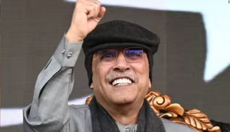 Asif Ali Zardari: भ्रष्टाचार-मर्डर के आरोप में 11 साल जेल में रहे, अब पाकिस्तान के 14वें राष्ट्रपति बने आसिफ अली जरदारी