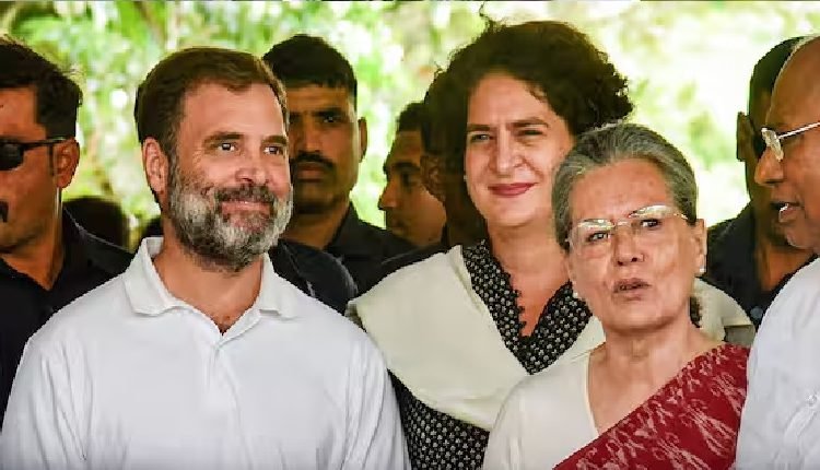 Congress Candidates List 2024: कांग्रेस ने जारी की पहली कैंडिडेट लिस्ट, राहुल गांधी का वायनाड से नाम फाइनल, सामने आए ये बड़े नाम
