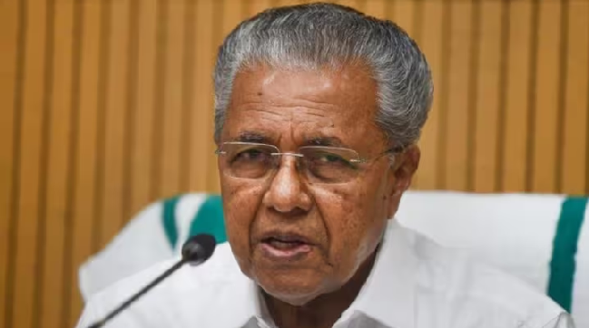 CM विजयन ने कांग्रेस को घेरा