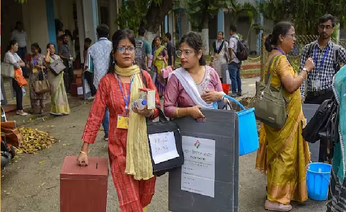 EVM-VVPAT Case: UK-USA में बंद तो भारत में किस लिए इस्तेमाल हो रही EVM?- SC के सवाल पर EC ने दिया यह जवाब