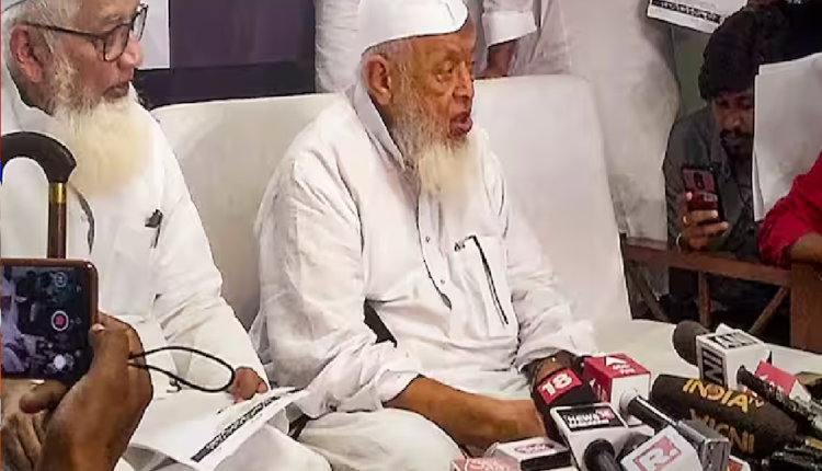 Exclusive: 'मुसलमानों पर लादा जा रहा UCC', पहले चरण की वोटिंग के बीच ऐसा क्यों बोले मौलाना मदनी? जानें