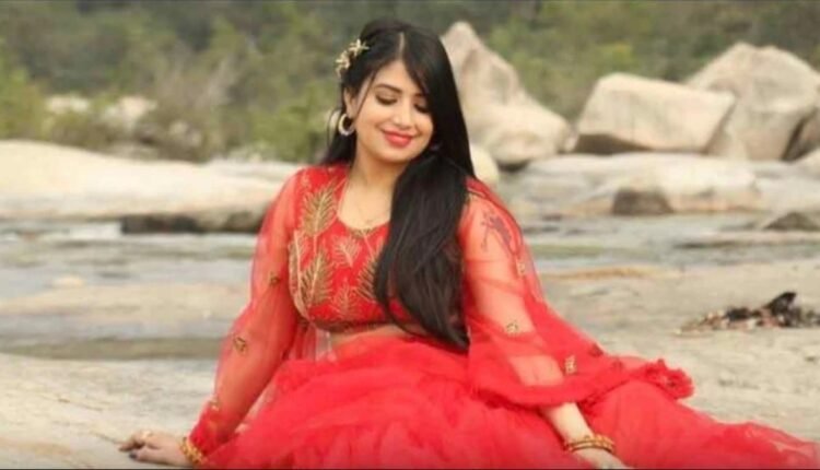 सुसाइड या मर्डर के बीच उलझी भोजपुरी एक्ट्रेस अमृता पांडे की मौत की गुत्थी, पोस्टमार्टम और FSL रिपोर्ट अलग-अलग