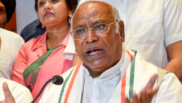 ये जनादेश बीजेपी के खिलाफ, पीएम मोदी की नैतिक हार, चुनावी नतीजों पर कांग्रेस अध्यक्ष खरगे