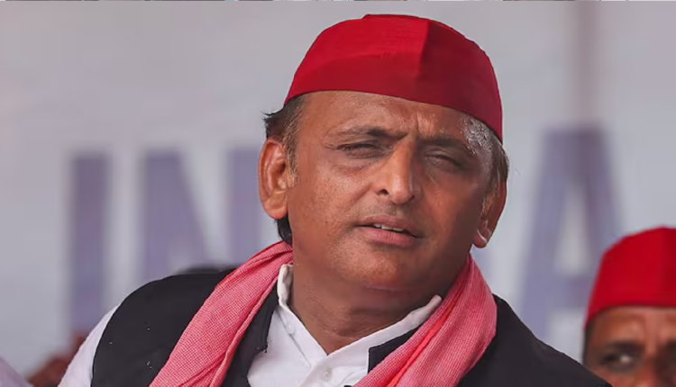 'बीजेपी का नारा है जहां धंधा वहां चंदा', भीषण गर्मी का जिक्र कर अखिलेश यादव का तंज