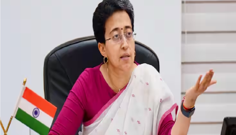 Delhi: शिक्षा मंत्री आतिशी ने पांच हजार शिक्षकों का ट्रांसफर रद्द करने के दिए आदेश, जानें क्या कहा?