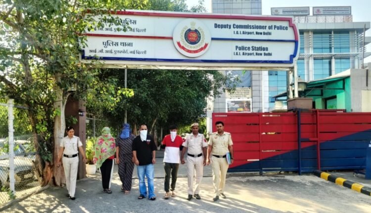 कनाडा के लिए फर्जी वीजा