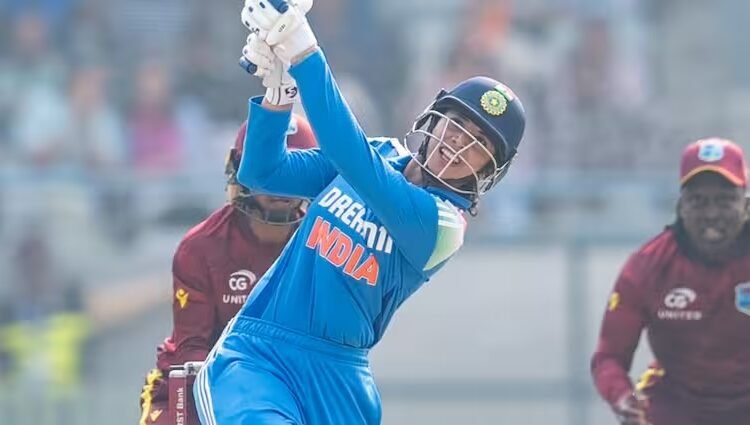 Smriti Mandhana half century
