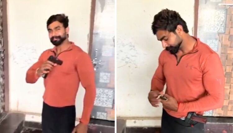 Delhi Dallupura suicide, shocking incident Delhi, licensed pistol case