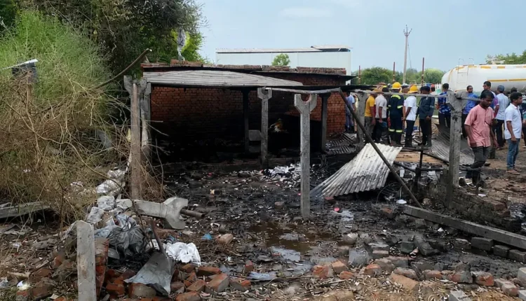 Ahmedabad Blast, Firecracker Factory Blast, Ahmedabad Fire News, Gujarat News, Firecracker Factory Explosion