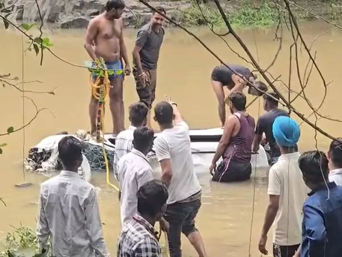 Agar Malwa Accident, Nalkheda Accident, Baglamukhi Temple, Madhya Pradesh Accident, Car Swept Away