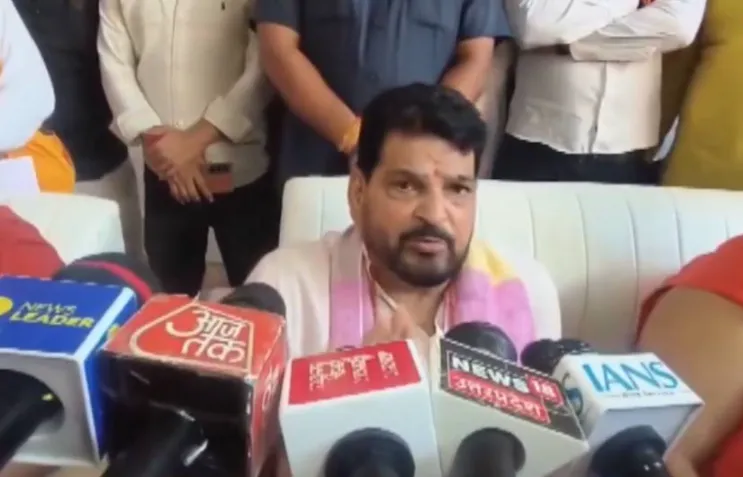 Brij Bhushan Sharan Singh, Baba Ramdev, Patanjali, Ayodhya News, Defamation Case
