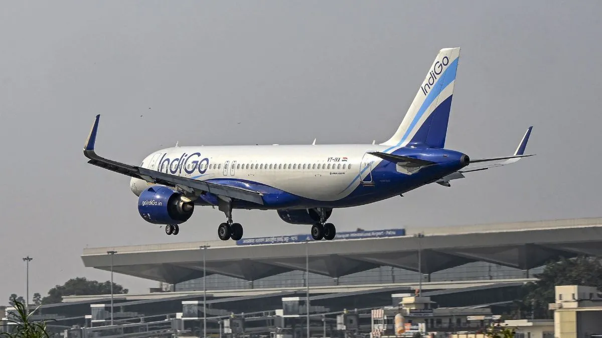 IndiGo Flight, Delhi Mumbai Flight, Surat Airport, Flight Diverted, Bad Weather