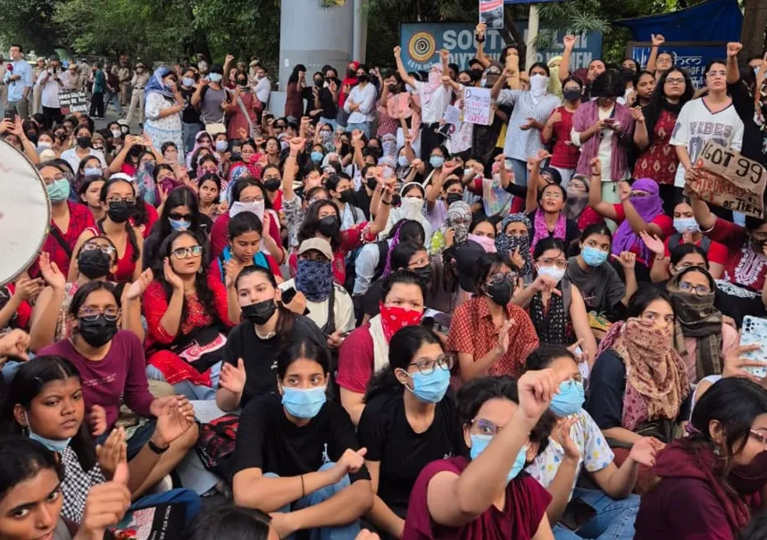 Lady Shri Ram College, Delhi Women Safety, Kalkaji Case, Aastha Kunj Park, LSR Students Protest