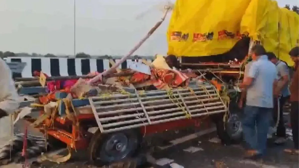 Amravati Road Accident, Maharashtra Truck Collision, Samruddhi Highway Accident, Shegaon Devotees, Tempo Pickup Accident