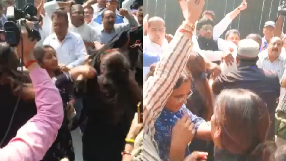 BJP Protest, Congress BJP Clash, Delhi Political News, JNU Sexual Harassment Case, Angomcha Bimol Akoijam