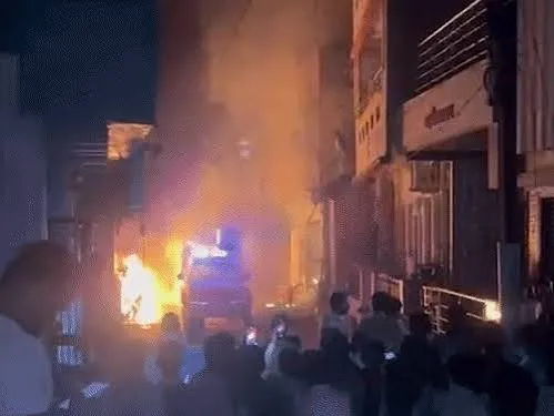 Hingoli Fire, Maharashtra Firecracker Warehouse, Hingoli Fire Accident, Firecracker Warehouse Fire, Maharashtra Crime