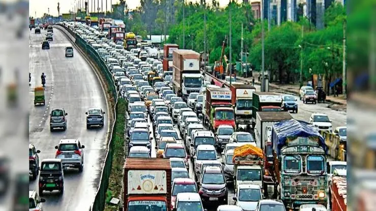 Delhi Pollution Rules, BS4 Commercial Vehicles Ban, Gurugram Police Alert, Delhi NCR Air Pollution, BS6 Vehicle Norms